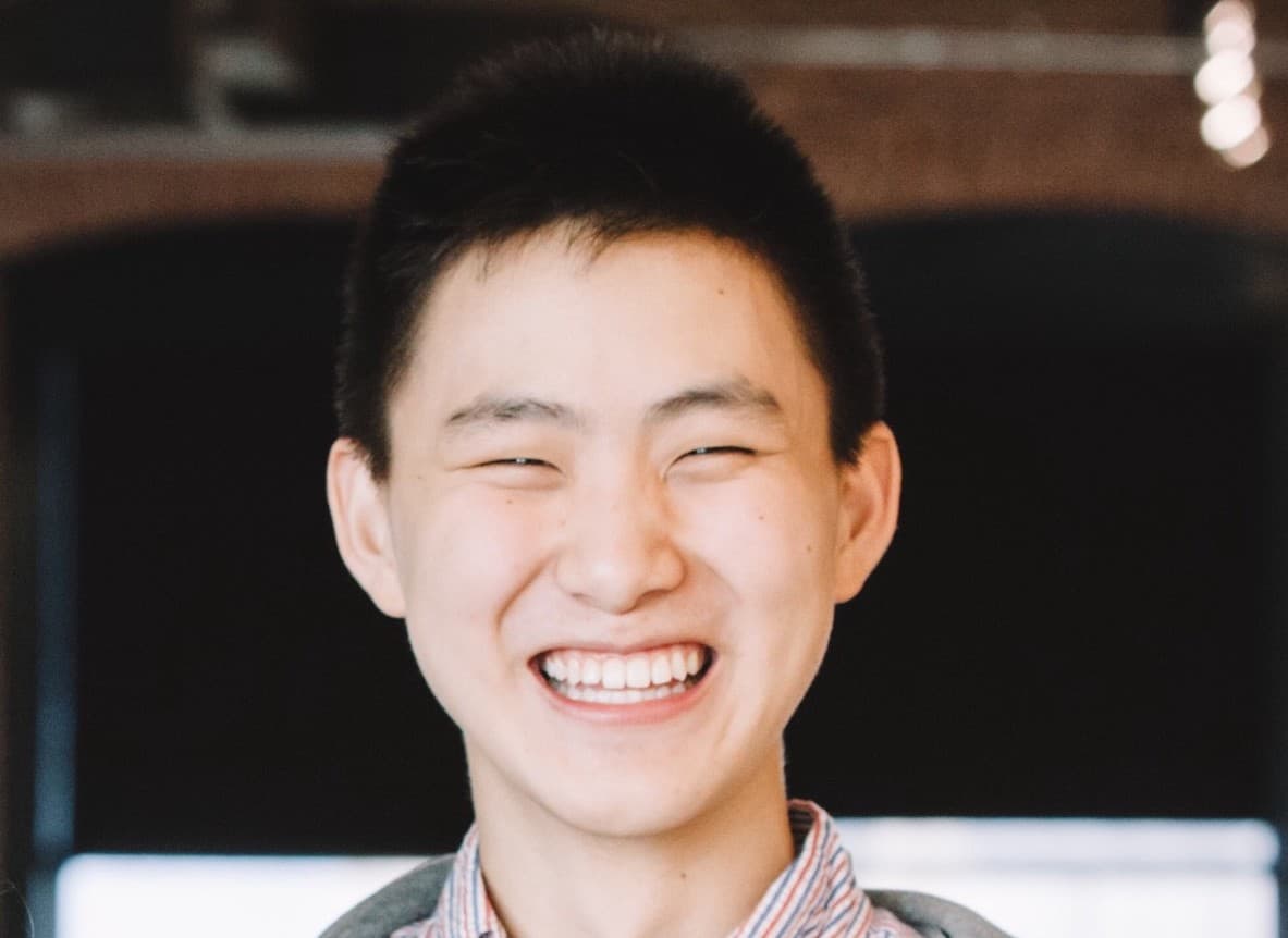 A 19 anni ha lasciato l'università. A 25 è diventato il più giovane miliardario self made del mondo