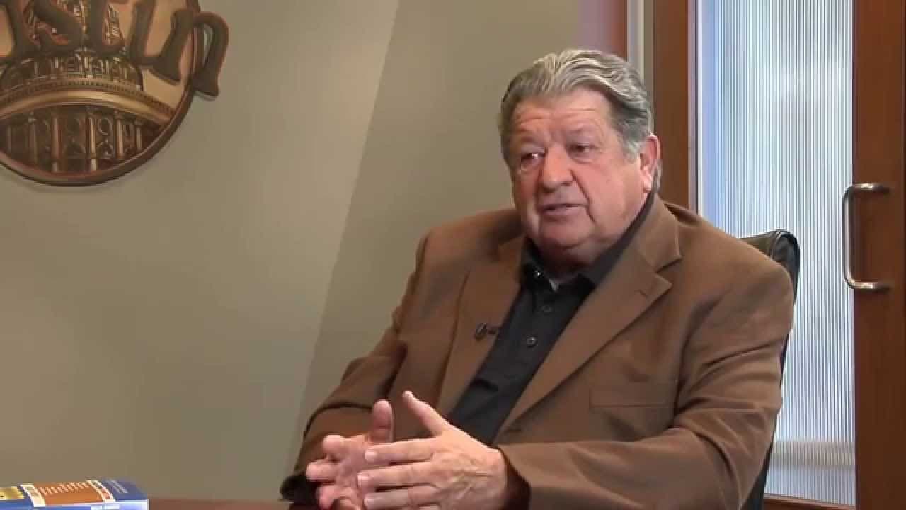 La storia di Willis Johnson, il reduce del Vietnam che ha trasformato un deposito di rottami in un impero miliardario