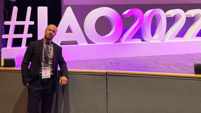 Chi è Stefano Scavia, il primo italiano a conseguire la certificazione IAO di eccellenza in implantologia