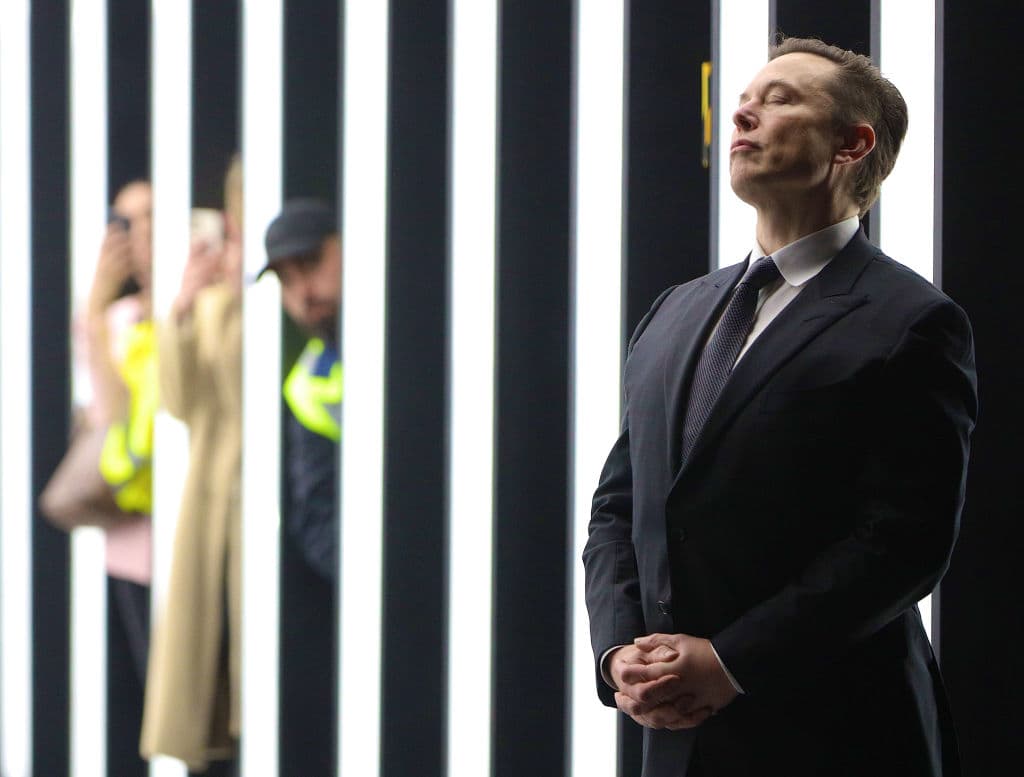 Nel 2022 Elon Musk ha dato in beneficenza 1,9 miliardi di dollari in azioni Tesla