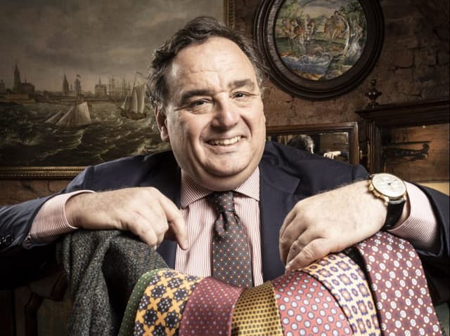 Nel regno di Cilento, storica sartoria di Napoli che realizza cravatte per vip e capi di Stato