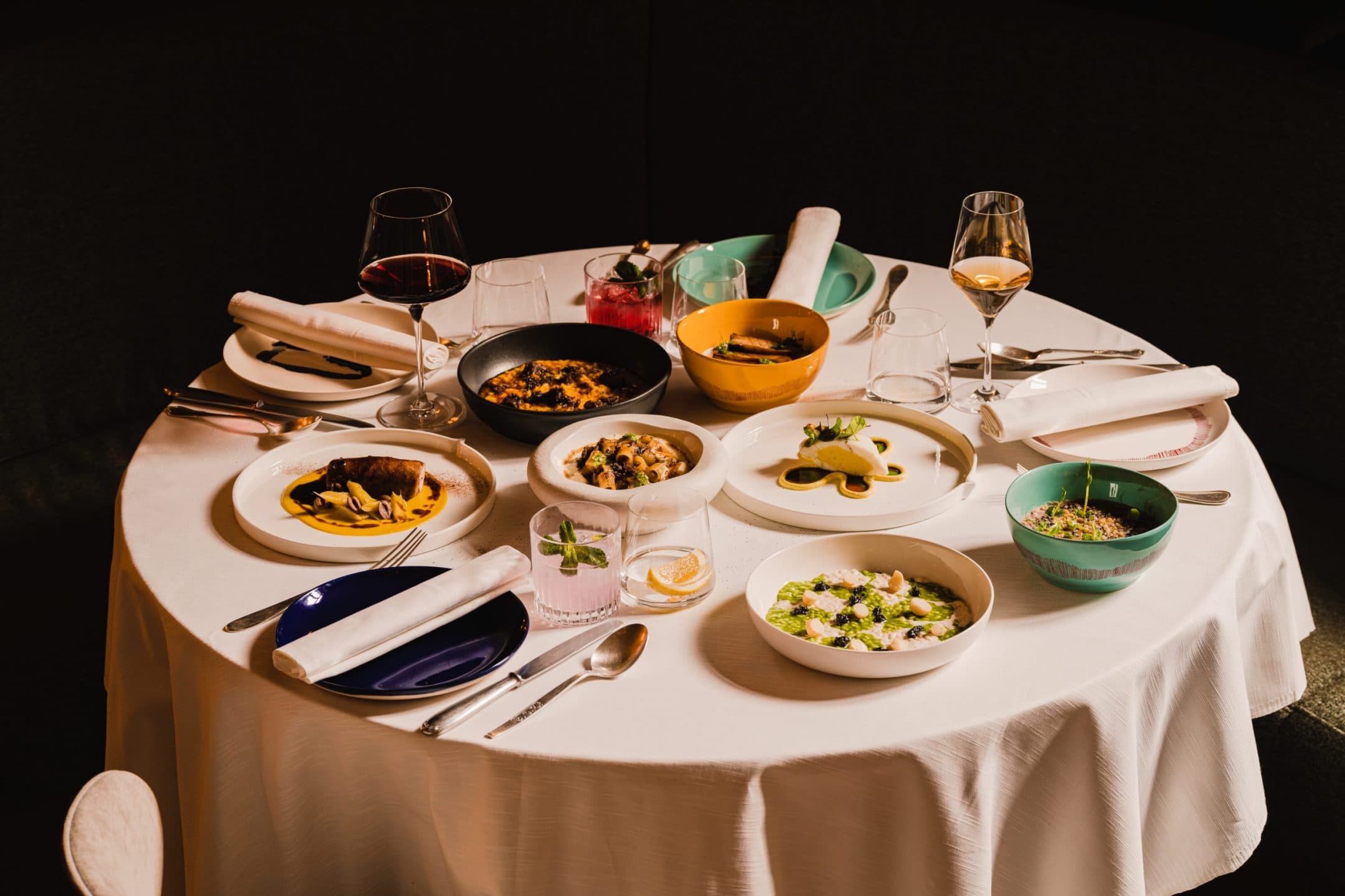 Vivere l'estate in città: 10 ristoranti da provare a Milano, Firenze passando per Bologna, Roma e Napoli