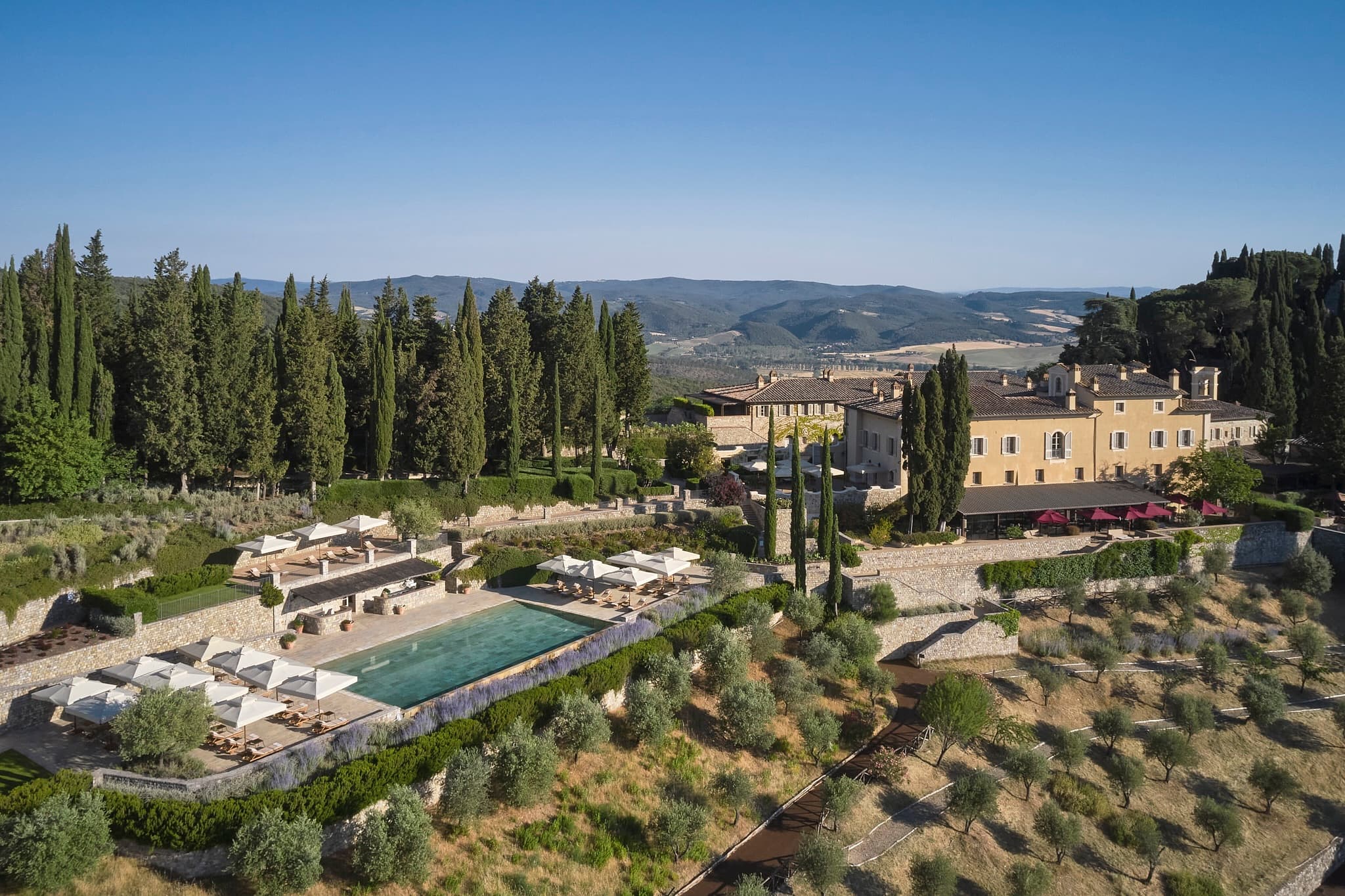 Questo resort esclusivo nel terroir del Brunello svela il restyling delle sue ville private