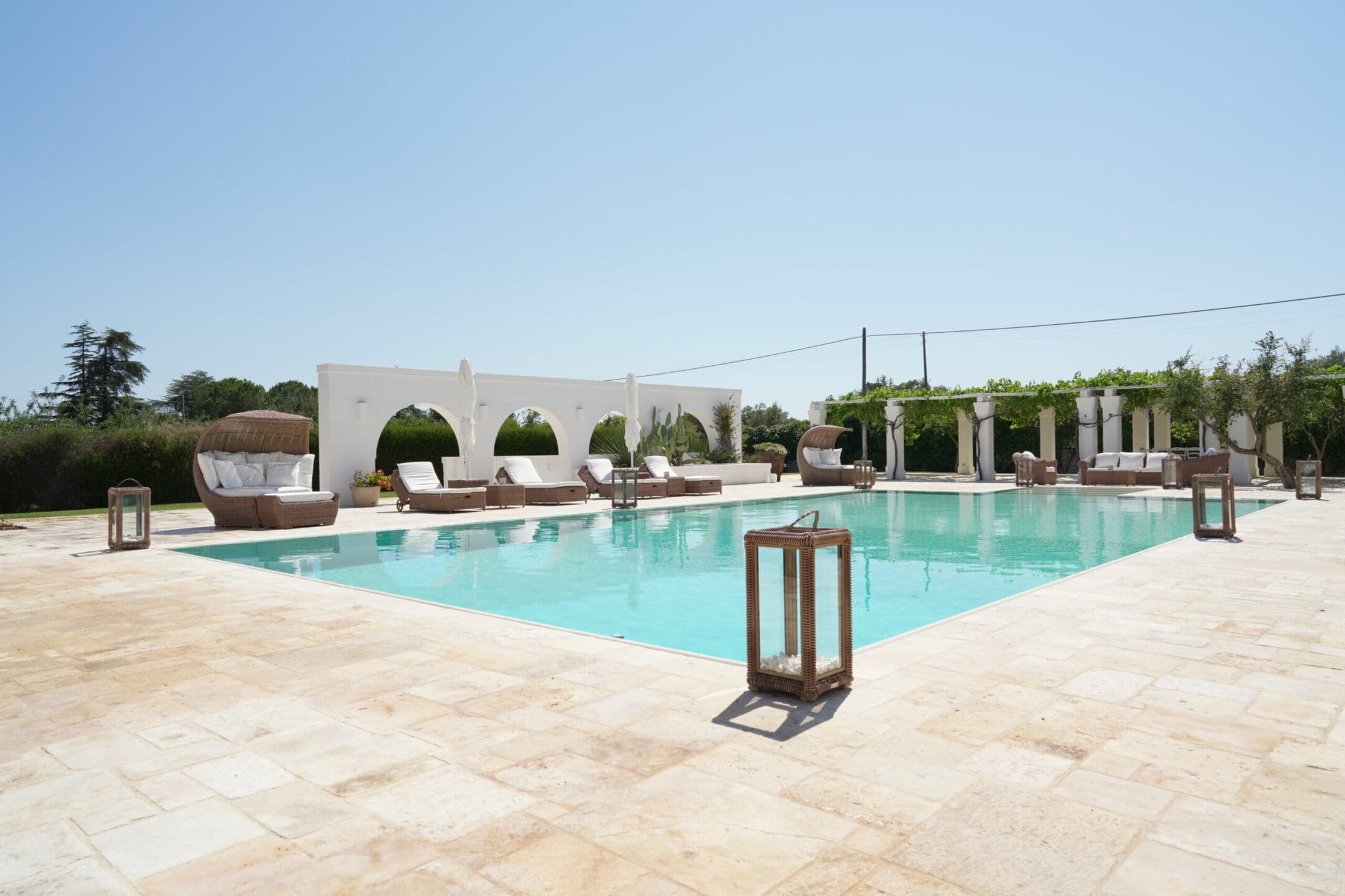 Dalla Masseria Lamacerase alla spiaggia di Polignano a Mare, il G7 tra le meraviglie della Puglia