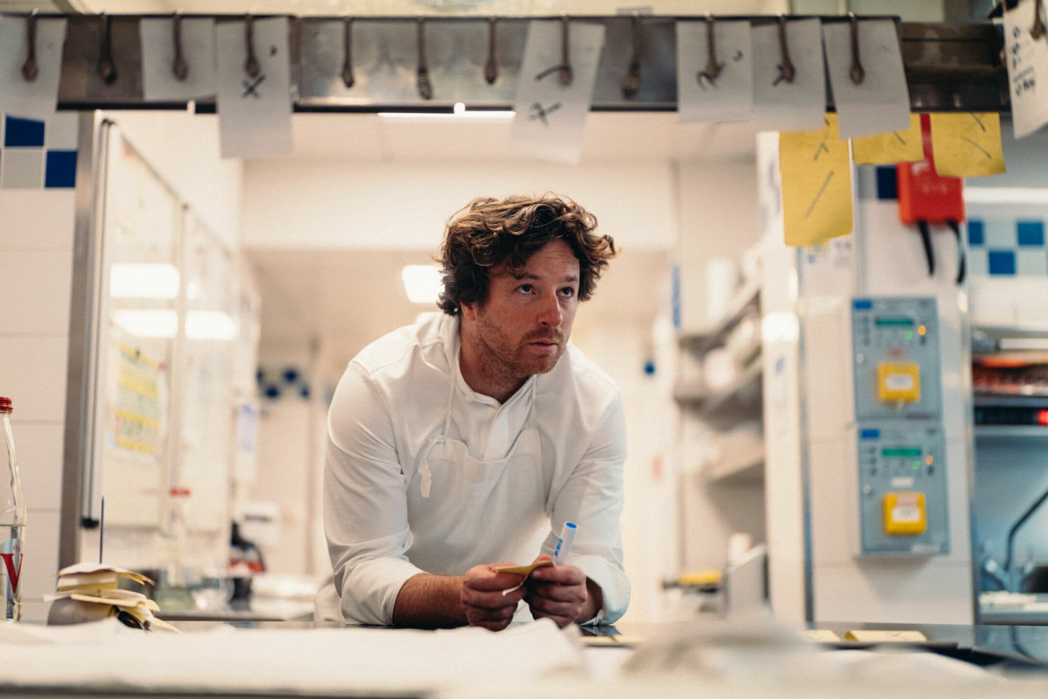 Gli inizi e l'approdo al Plaza Athénée di Parigi: lo chef Jean Imbert racconta a Forbes la sua carriera