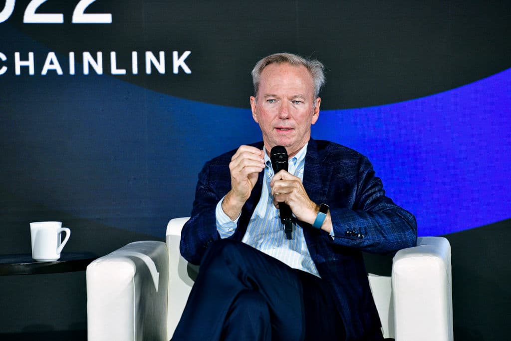 L’ex ceo di Google Eric Schmidt: "Se 300 miliardi di dollari finiscono a Nvidia, sapete cosa fare in Borsa"