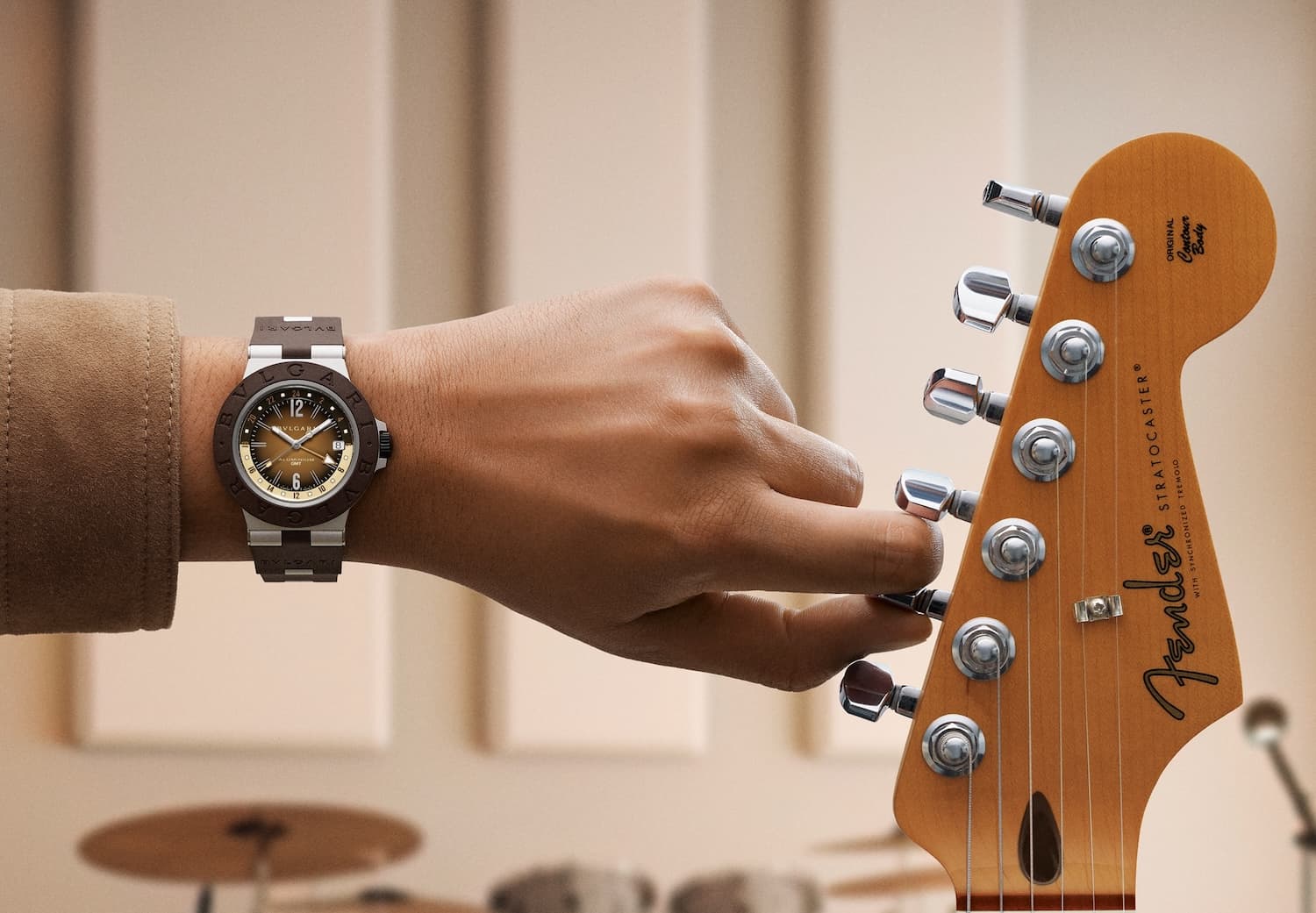 Due icone insieme per i 70 della Stratocaster: arriva Limited Edition Bvlgari Aluminium x Fender
