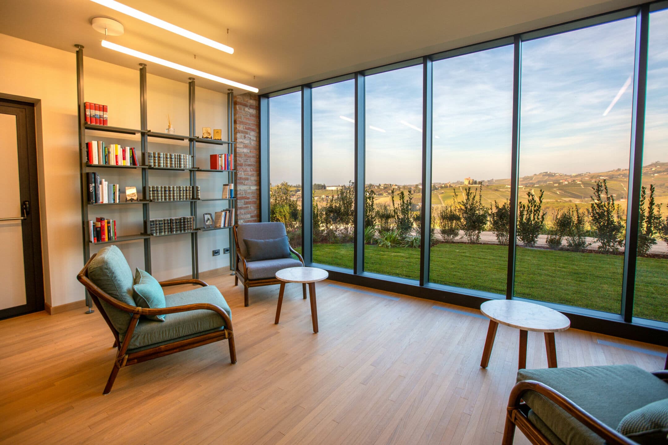 Viaggio nelle Langhe nel wine resort di lusso che risale al 1867, ora di proprietà di Oscar Farinetti