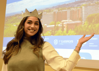 L'avatar della Miss Italia Ofelia Passaponti nelle corsie dell'ospedale universitario di Siena per aiutare i pazienti