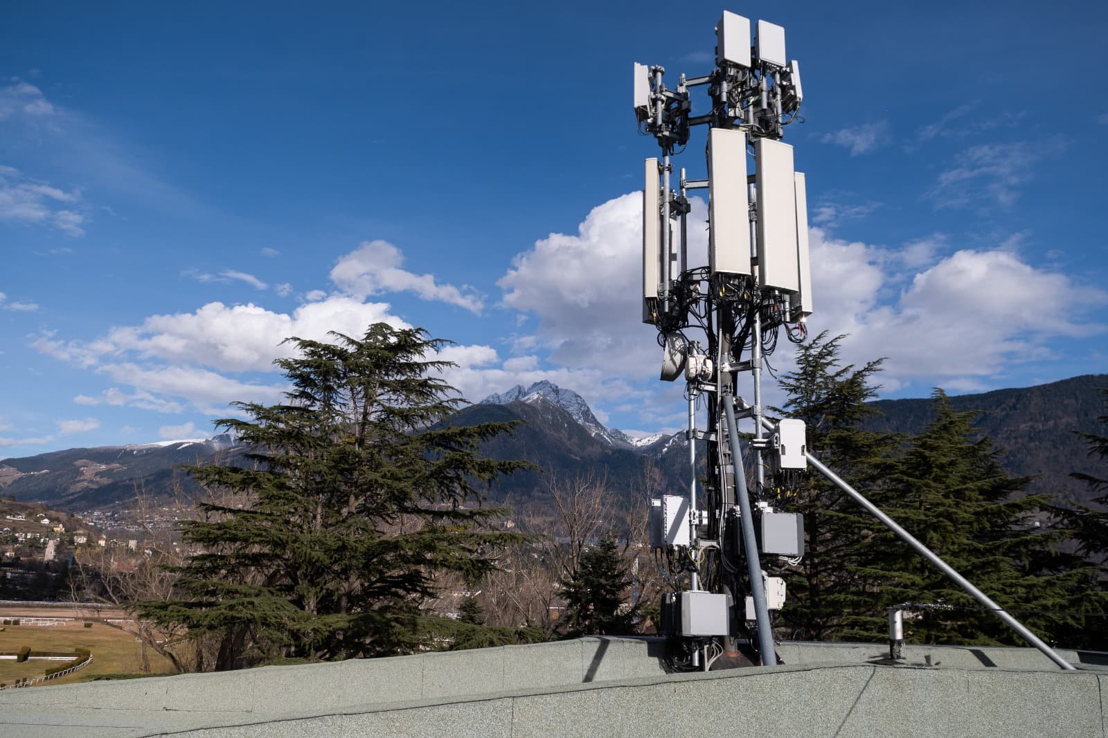 Inwit, 1,3 miliardi per l’Italia: così le torri connettono economia e società