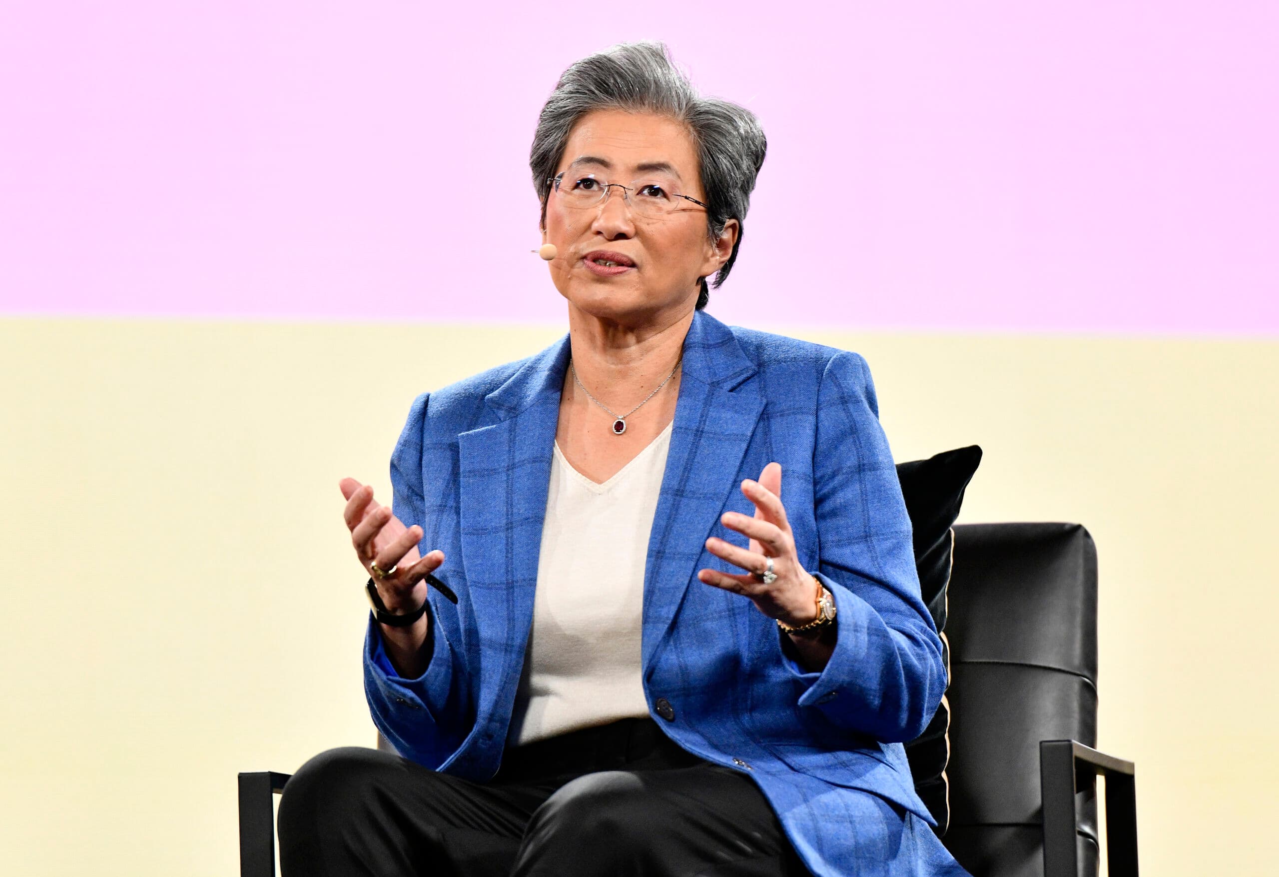Continua la corsa all'IA del governo Usa: partnership da 1 miliardo di dollari con Amd