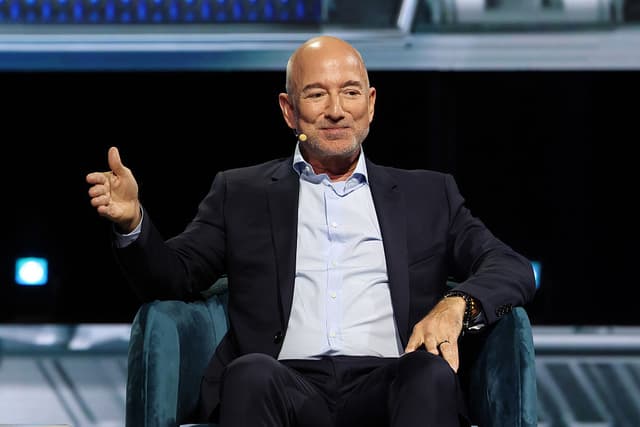 Jeff Bezos lancia una startup di IA da 6,2 miliardi di dollari