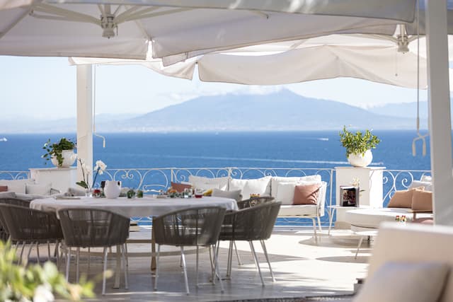 Acqua Chiara Collection unisce ville di lusso e super yacht per esperienze esclusive