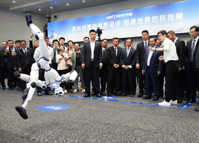 Unitree Robotics vola al debutto in Borsa: il fondatore Wang Xingxing ora ha un patrimonio di 16 miliardi di dollari