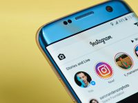 Viaggi gratis se cancelli i post su Instagram