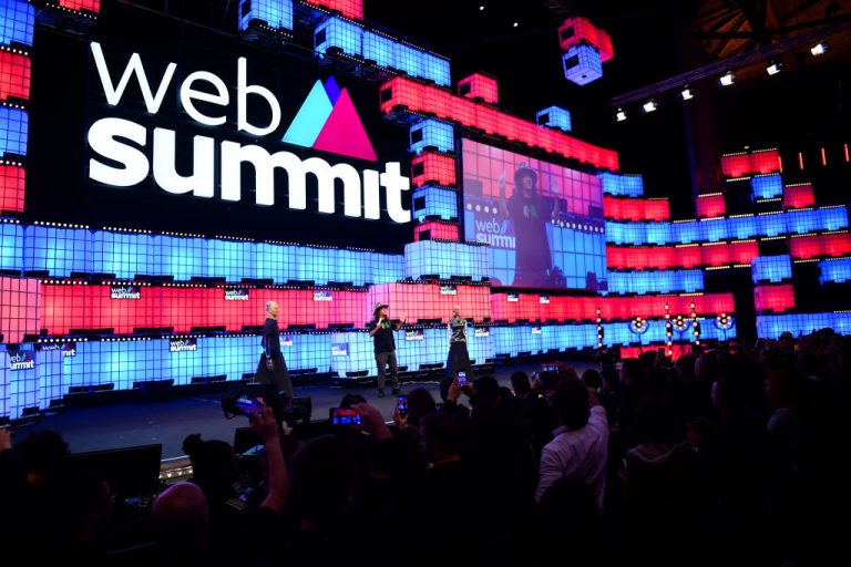 Il palco del Web Summit di Lisbona