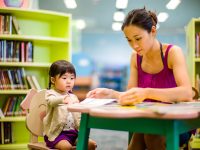 bambina cinese a scuola