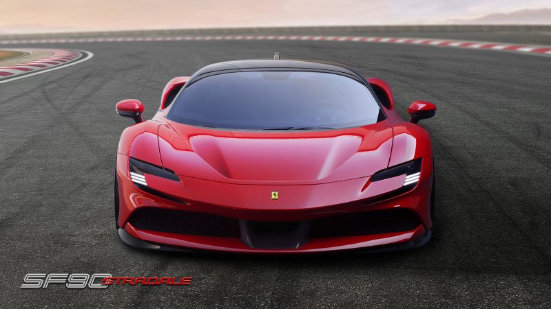 Il frontale della Ferrari SF90 Stradale