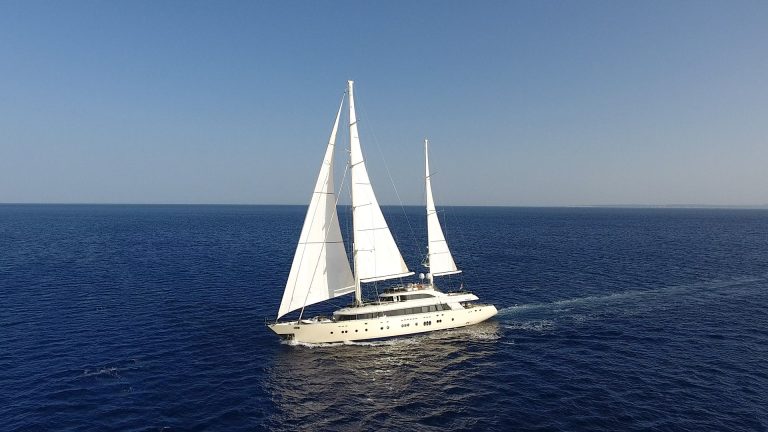 Yacht