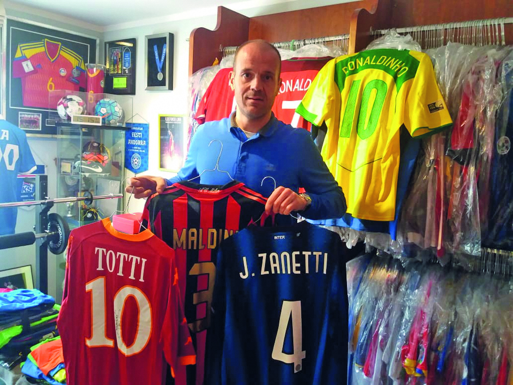 Outlet store hot sale completi calcio