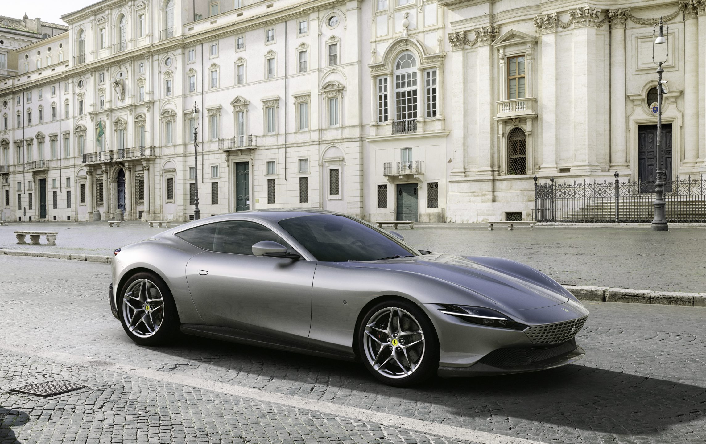 Nuova Ferrari Roma