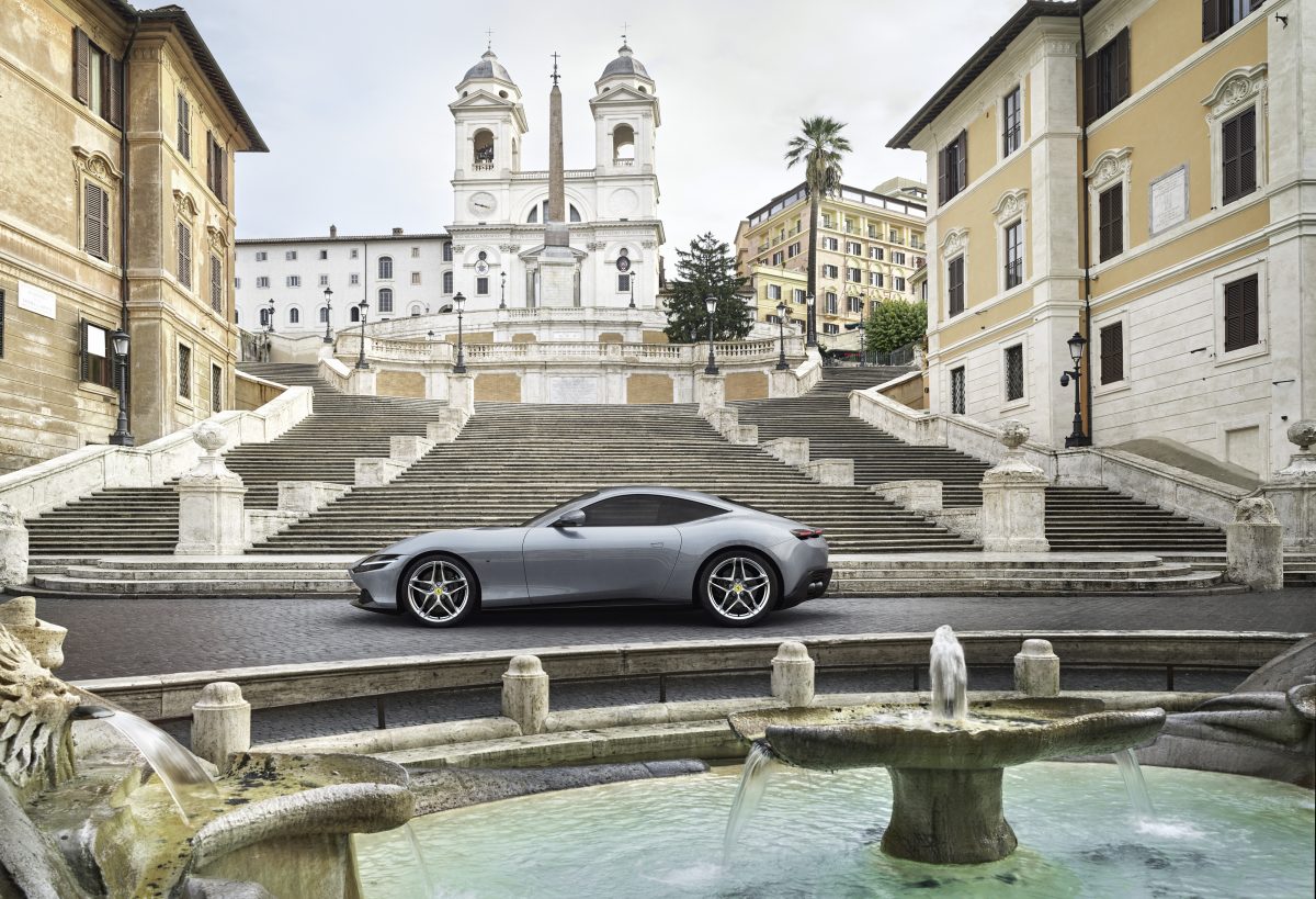 Nuova Ferrari Roma, le prime foto ufficiali della GT ispirata alla Dolce Vita