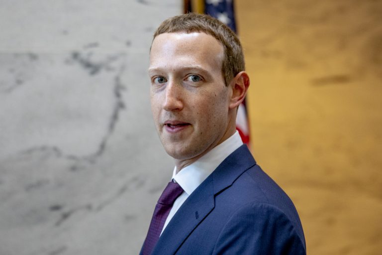Coronavirus, gli impegni del CEO di Facebook Mark Zuckerberg