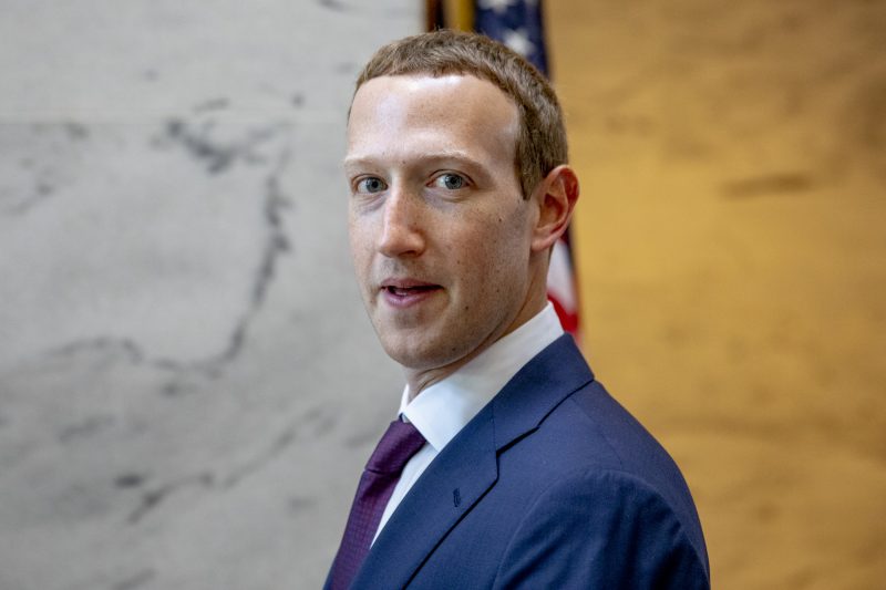 Coronavirus, gli impegni del CEO di Facebook Mark Zuckerberg