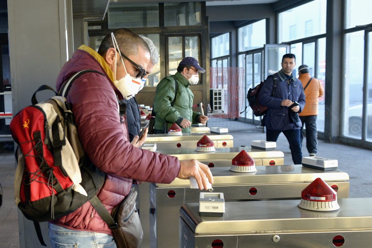 Il paradosso di chi torna al lavoro da lunedì: soprattutto over 50 e residenti al nord