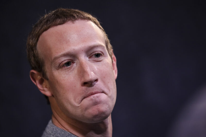 mark zuckerberg nel 2020 non ha venduto un'azione Facebook per la sua Chan Zuckerberg Iniziative