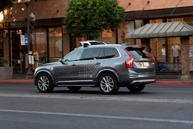 Auto a guida autonoma Uber