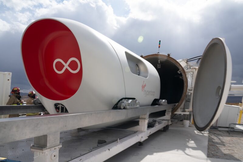 Capsula treno superveloce virgin Hyperloop Richard Branson