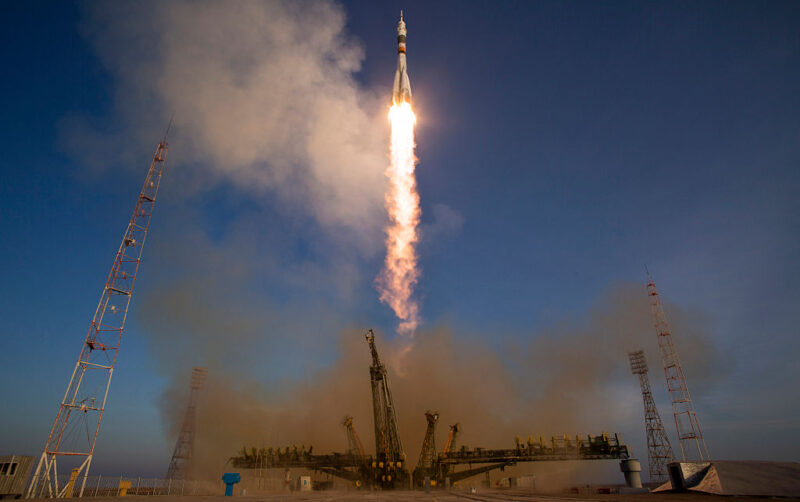 Soyuz Yusaku Maezawa spazio