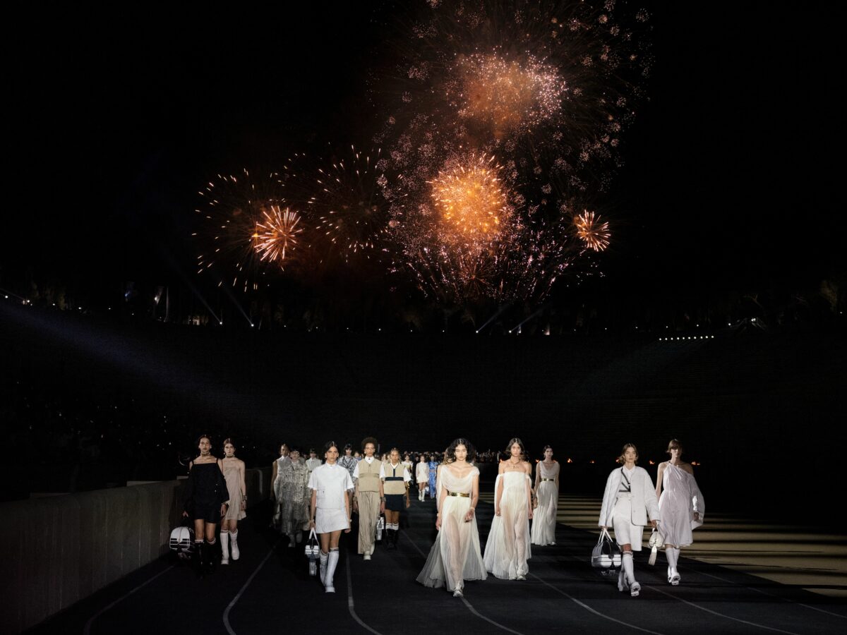 “Sbaglia chi dice che la moda non sarà come prima”: il ceo di Dior Pietro Beccari alla sfilata di Atene