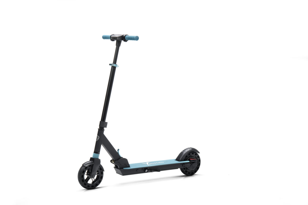 Lancia entra nella micro mobilità urbana con il monopattino elettrico Ypsilon e-scooter