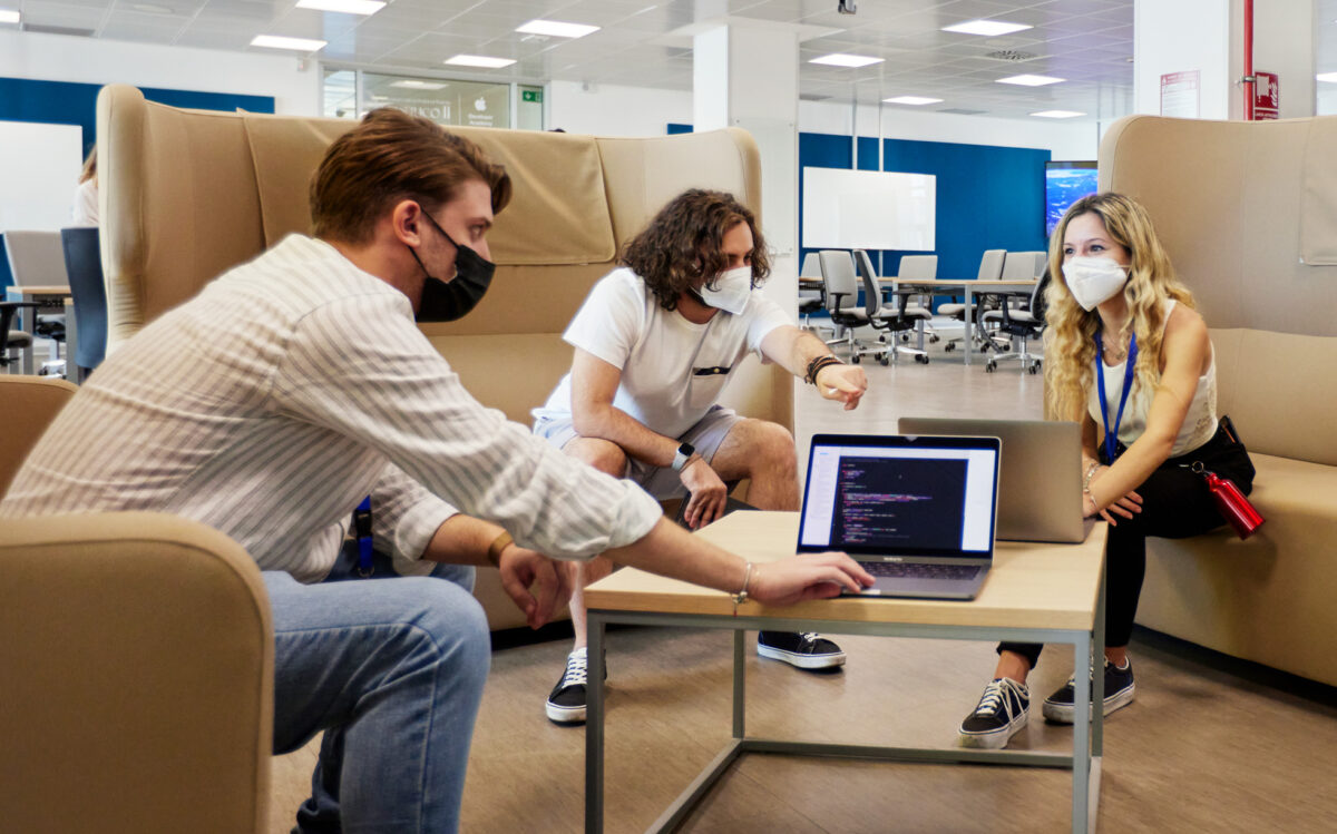 Apple e Academy di Napoli ancora insieme per formare gli imprenditori digitali del futuro