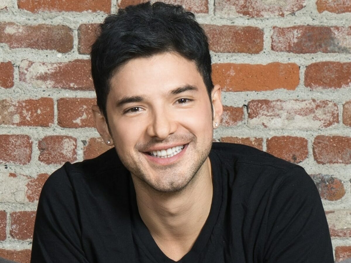 Alejandro Velez Back to the Roots