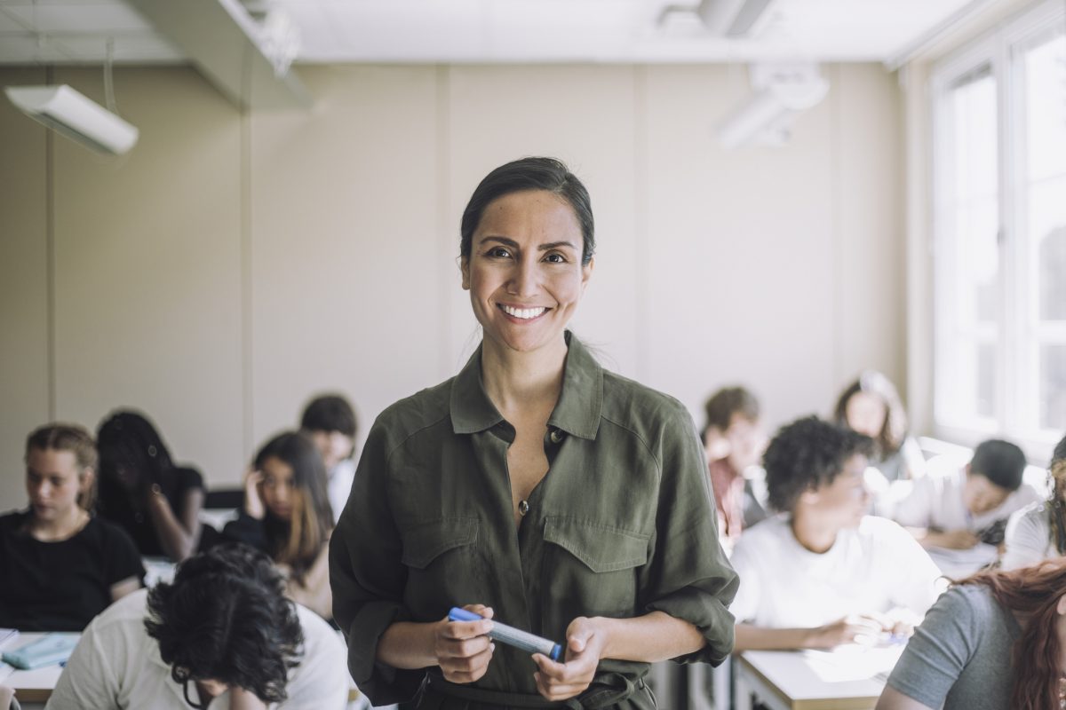 Giovani e Lavoro, l’iniziativa di Intesa Sanpaolo che offre corsi di formazione gratuita per gli under 30