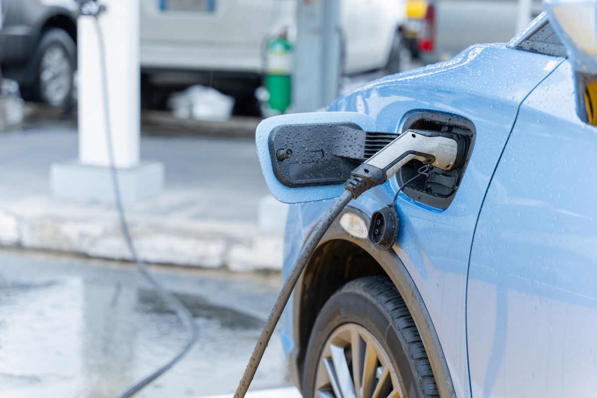L’annuncio di Toyota: “Nuove batterie per auto elettriche ricaricabili in 10 minuti”