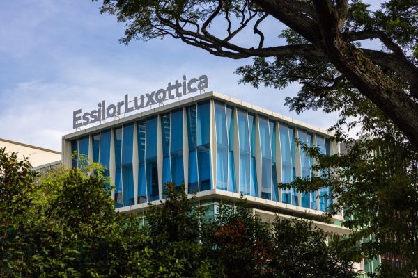 EssilorLuxottica inizierà il test sulla settimana corta ad aprile. Coinvolgerà 600 dipendenti