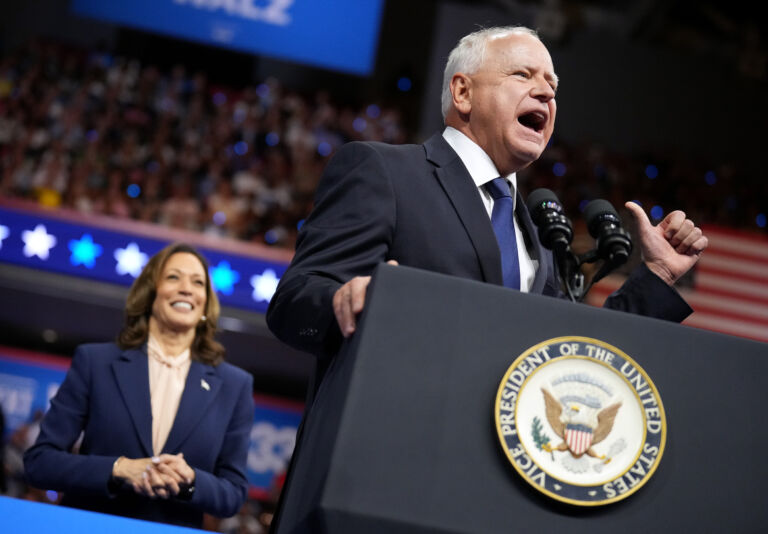 tim-walz-kamala-harris