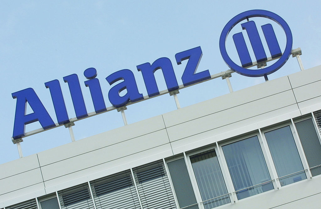 La famiglia miliardaria Bajaj compra il 26% delle joint venture indiane con Allianz