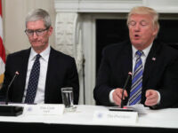 Tim Cook e Donald Trump.