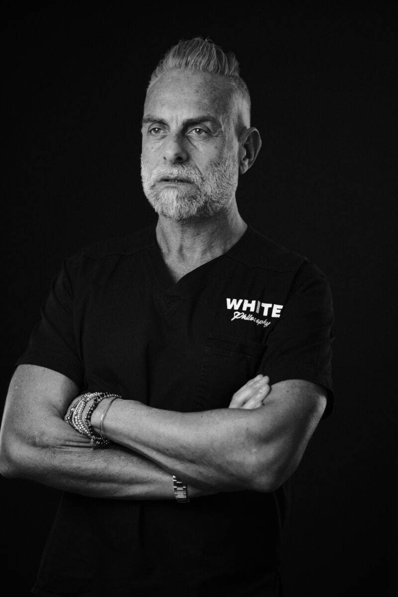 White Philosophy sta rivoluzionando l’estetica dentale con un metodo non invasivo