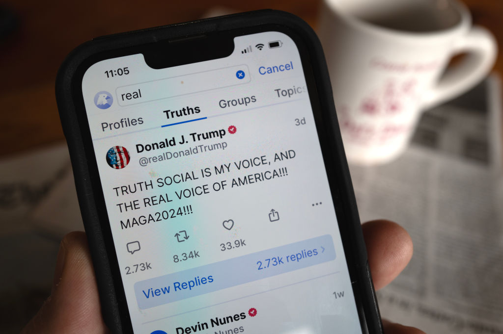 Chi è Chris Pavlovski, il magnate tech dietro Truth Social di Trump (che in passato possedeva domini pornografici)
