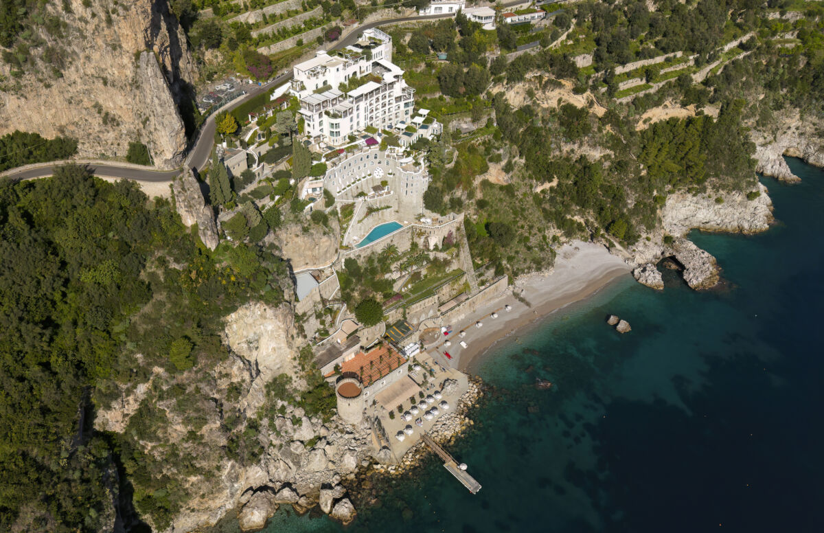 Crisi nel turismo di massa, ma il lusso resta solido