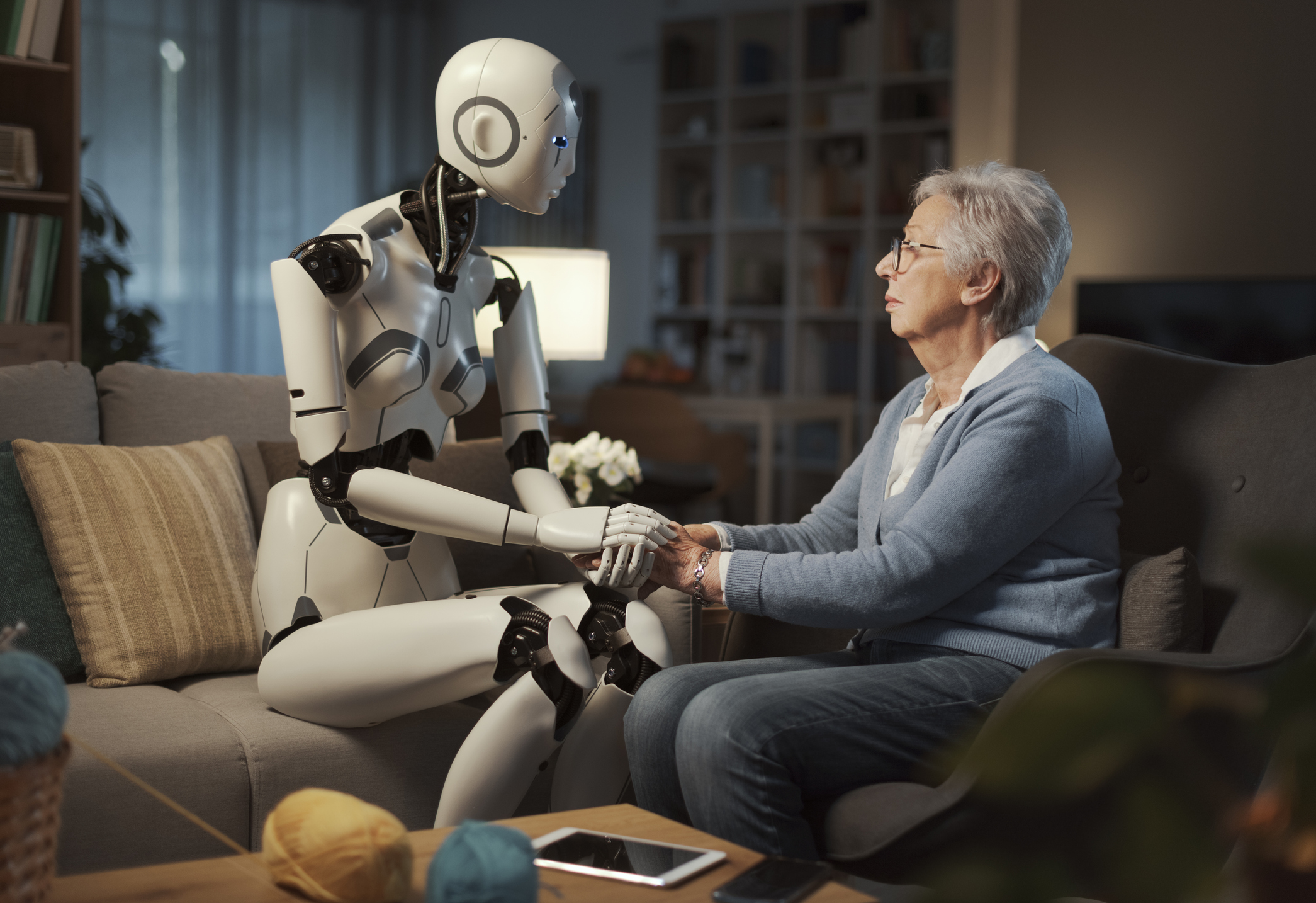 Queste startup usano bot e intelligenza artificiale per combattere la solitudine degli anziani