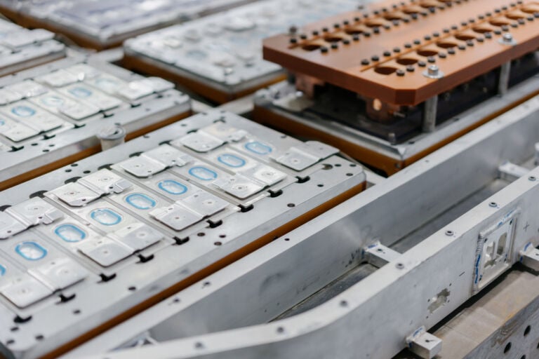 Batterie al litio prodotte in fabbrica