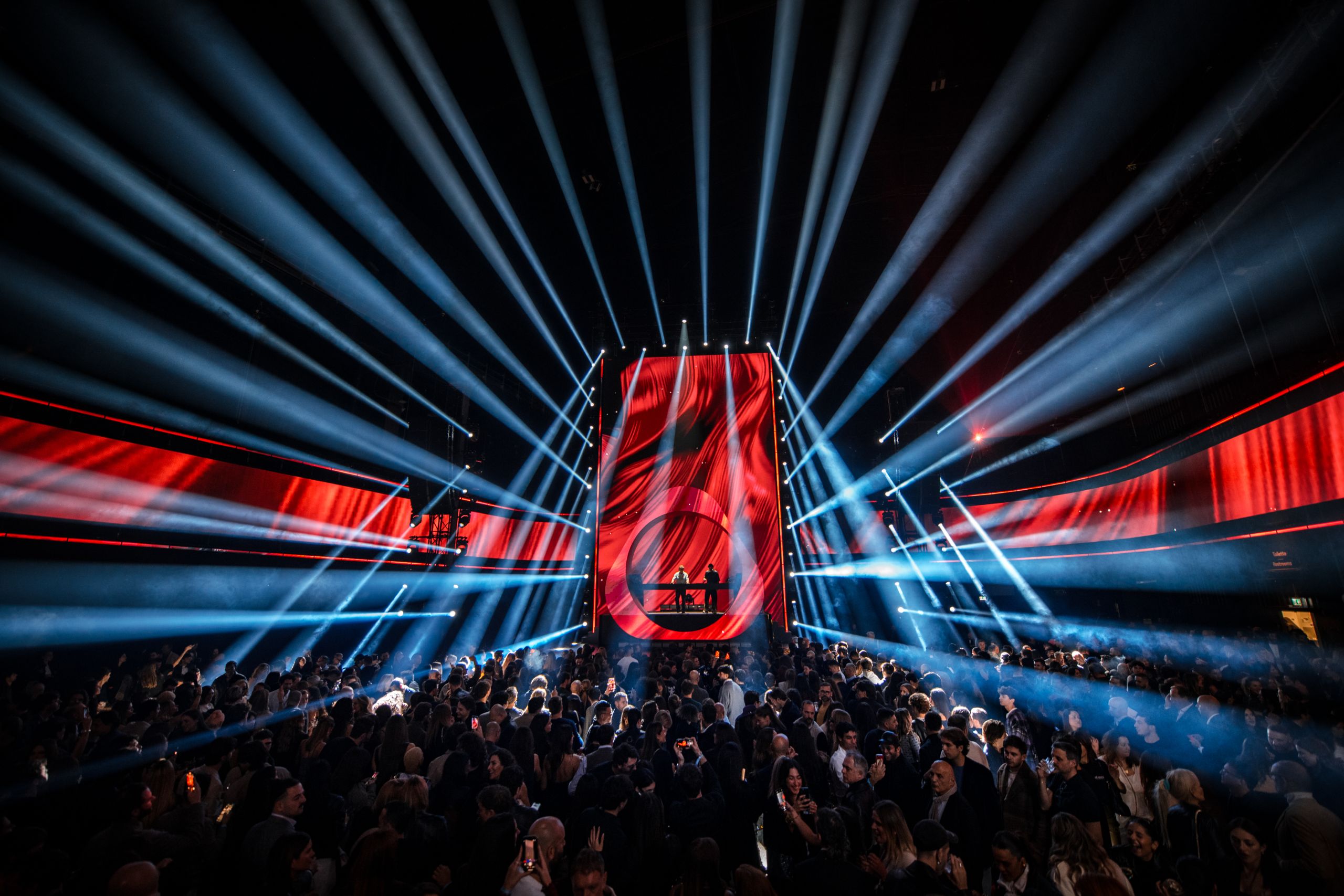 Sensorium Worlds: Iqos e Seletti presentano un’esperienza immersiva al Pirelli Hangar Bicocca