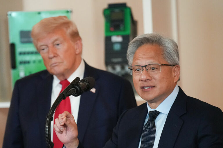 Donald Trump insieme a Jensen Huang di Nvidia